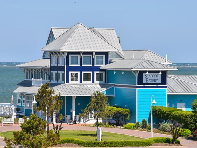 Oyster Farm Seafood Eatery, Cape Charles, United States