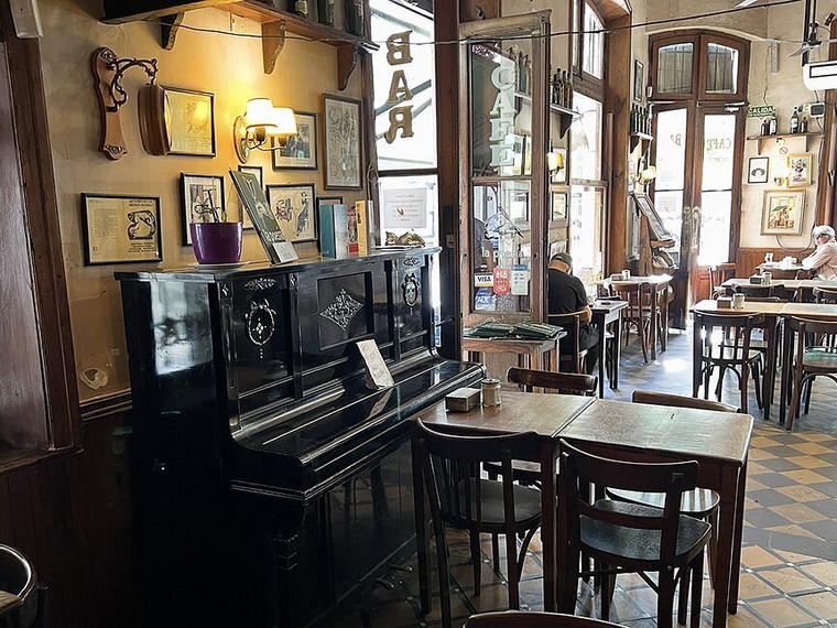 La Poesía, Buenos Aires, Argentina