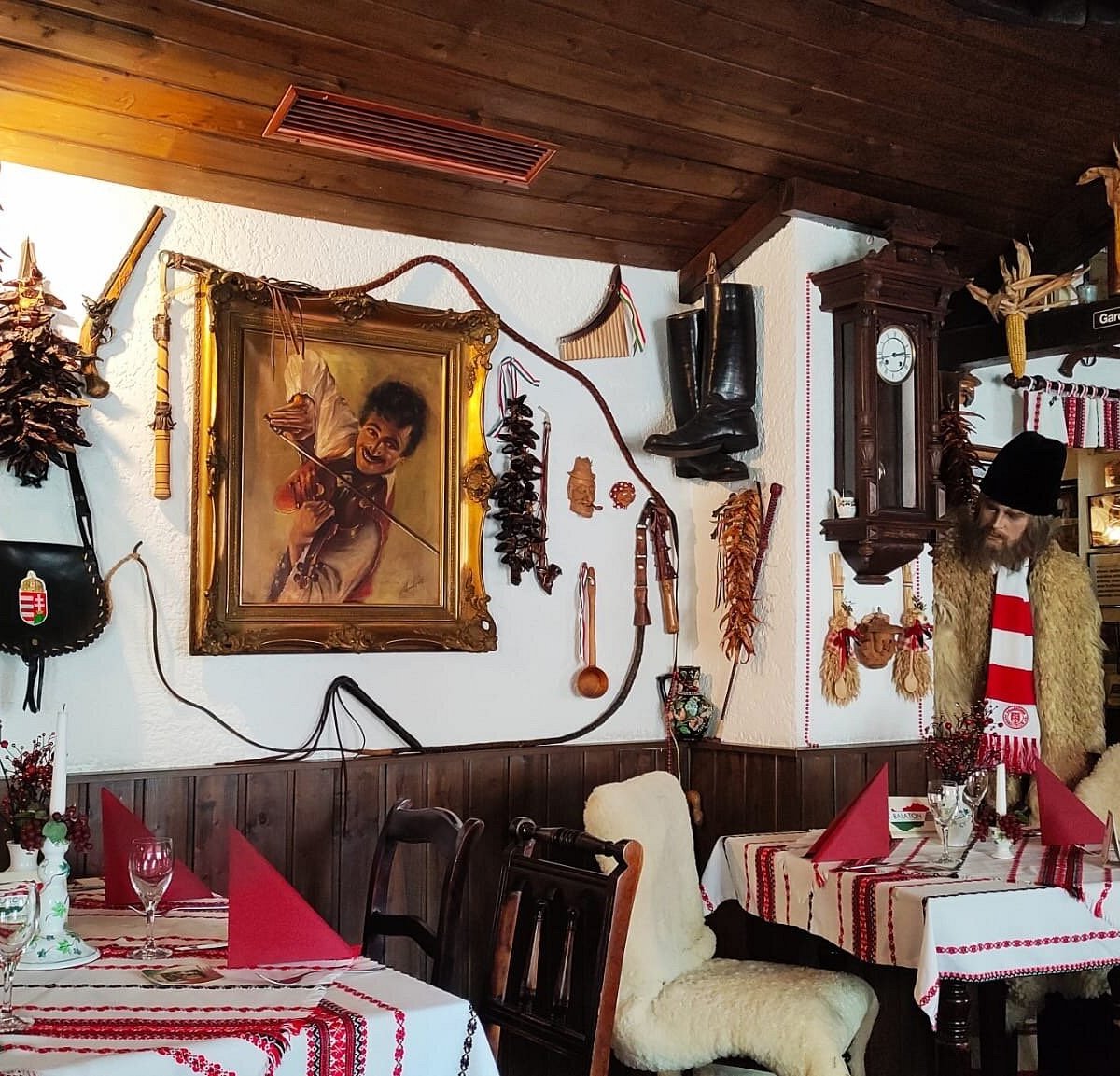 Balaton, Restaurant in Halle