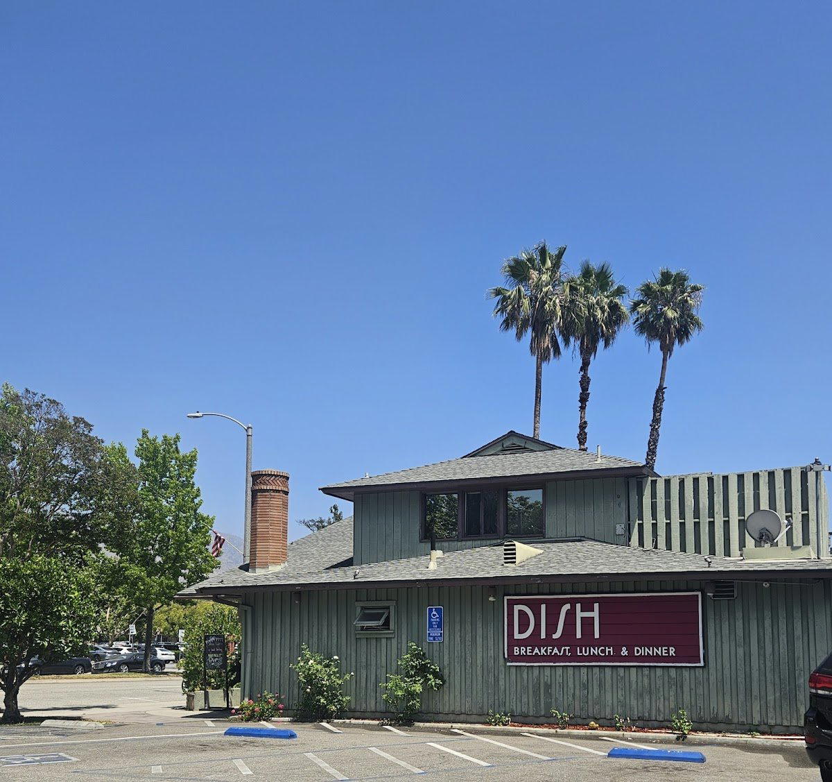 Dish restaurant in La Cañada Flintridge