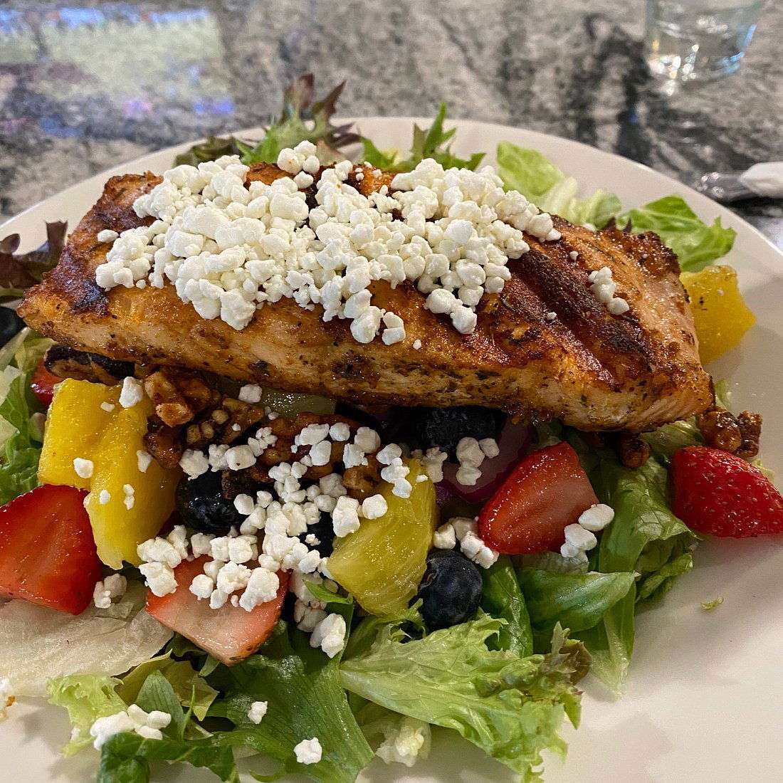 Chelo's Waterfront Hometown Bar and Grille, Restaurant in Warwick