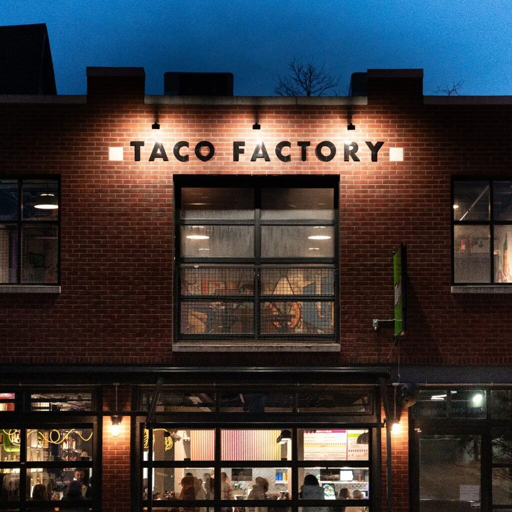 Lloyd Taco Factory, Restaurant in Buffalo