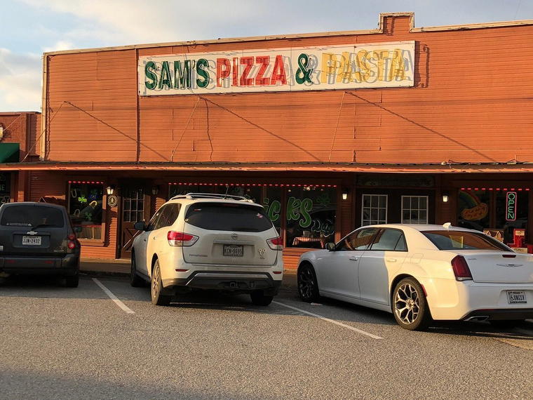 Sam's Pizza, Cedar Hill, United States