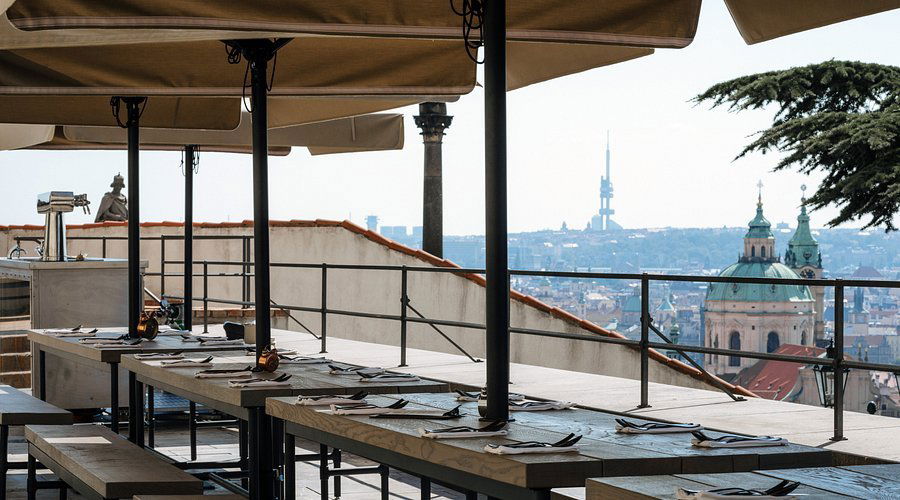 Kuchyň, Restaurant in Prague