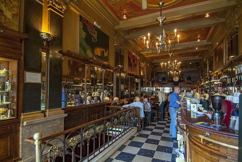 Café A Brasileira, Porto, Portugal