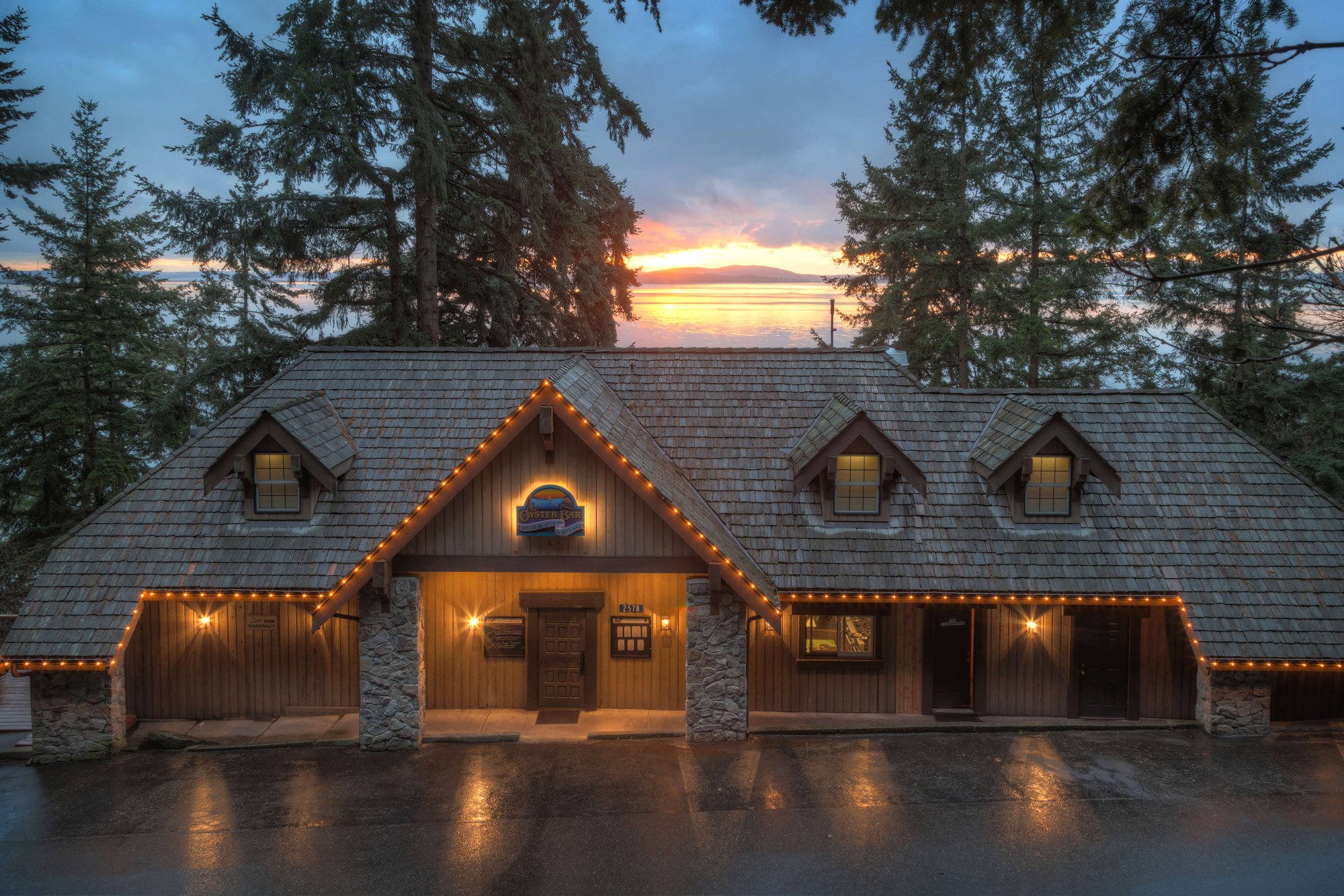 The Oyster Bar on Chuckanut Drive, Bow, United States