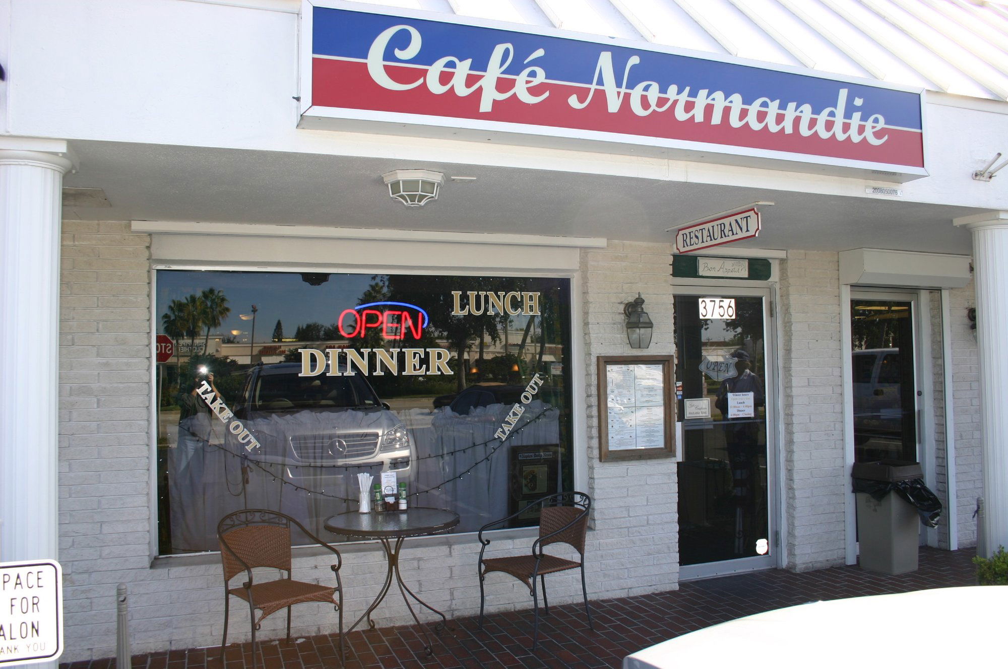 Cafe Normandie, Restaurant in Naples