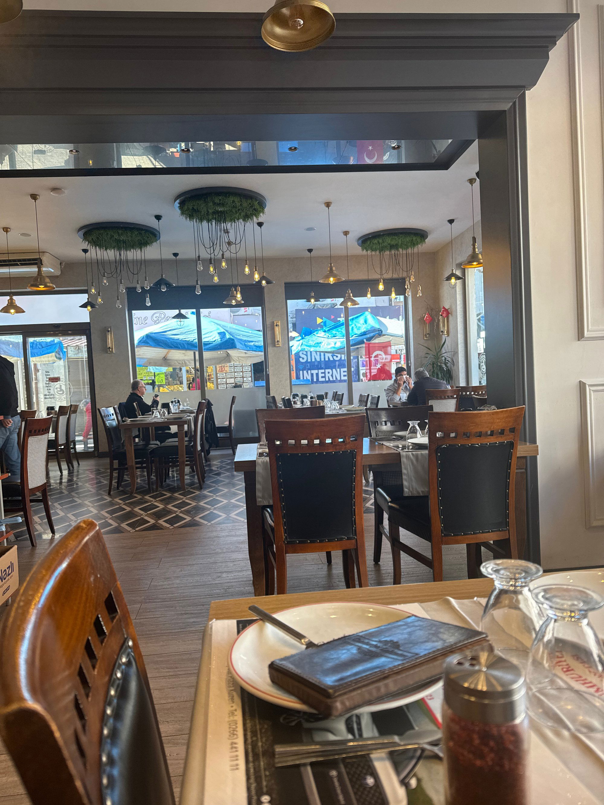 Cumhuriyet Lokantası, Restaurant in Bal Kesir
