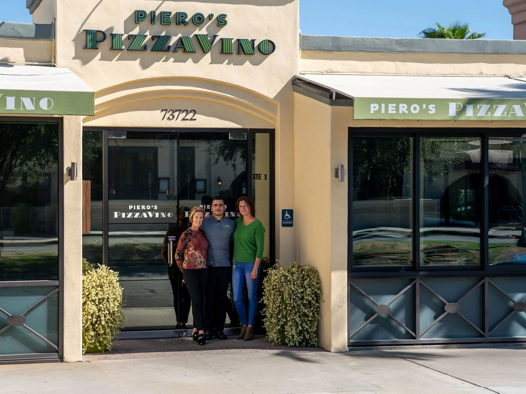 Piero's PizzaVino, Restaurant in Palm Desert