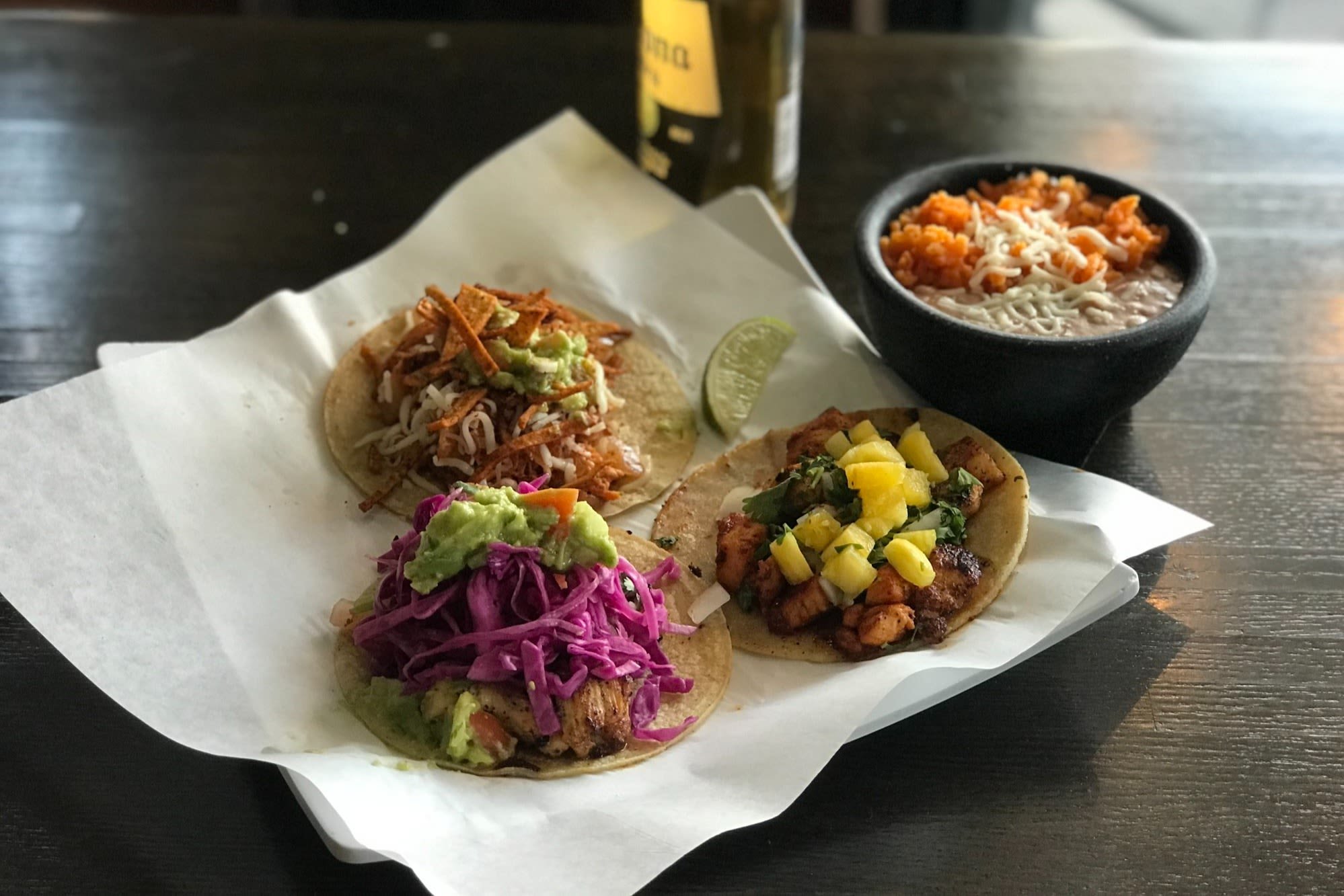 Tatas Tacos - Six Corners, Restaurant in Chicago