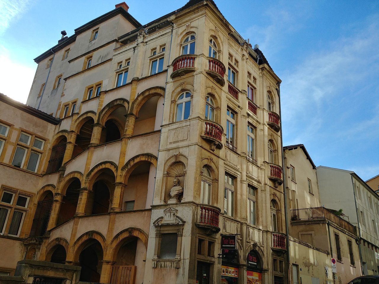 La Perle Noire, Restaurant in Lyon