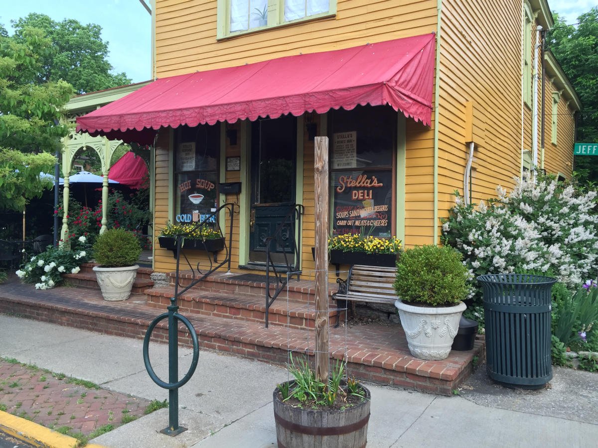 Stella's Kentucky Deli restaurant in Lexington