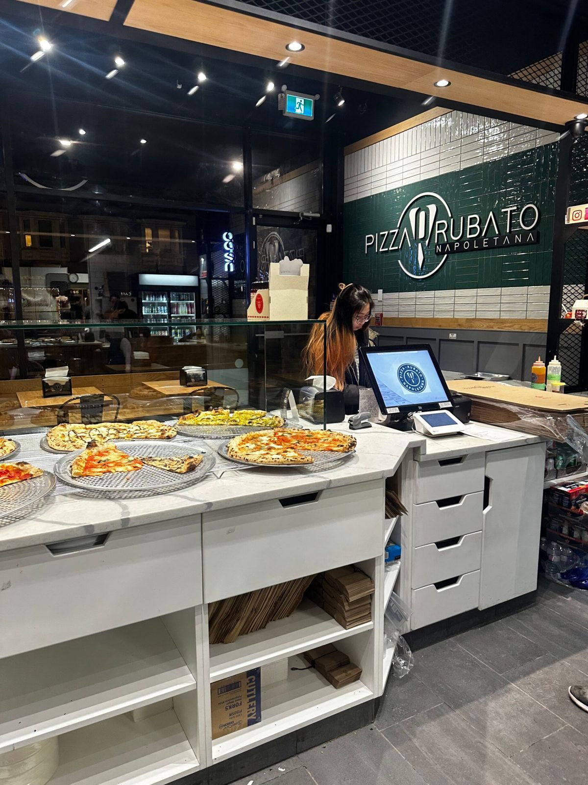 Pizza Rubato Napoletana, Restaurant in West Vancouver