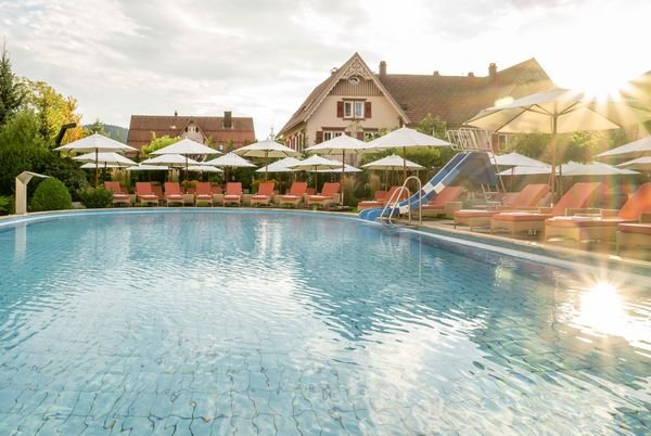 Pool Bistro Oasis