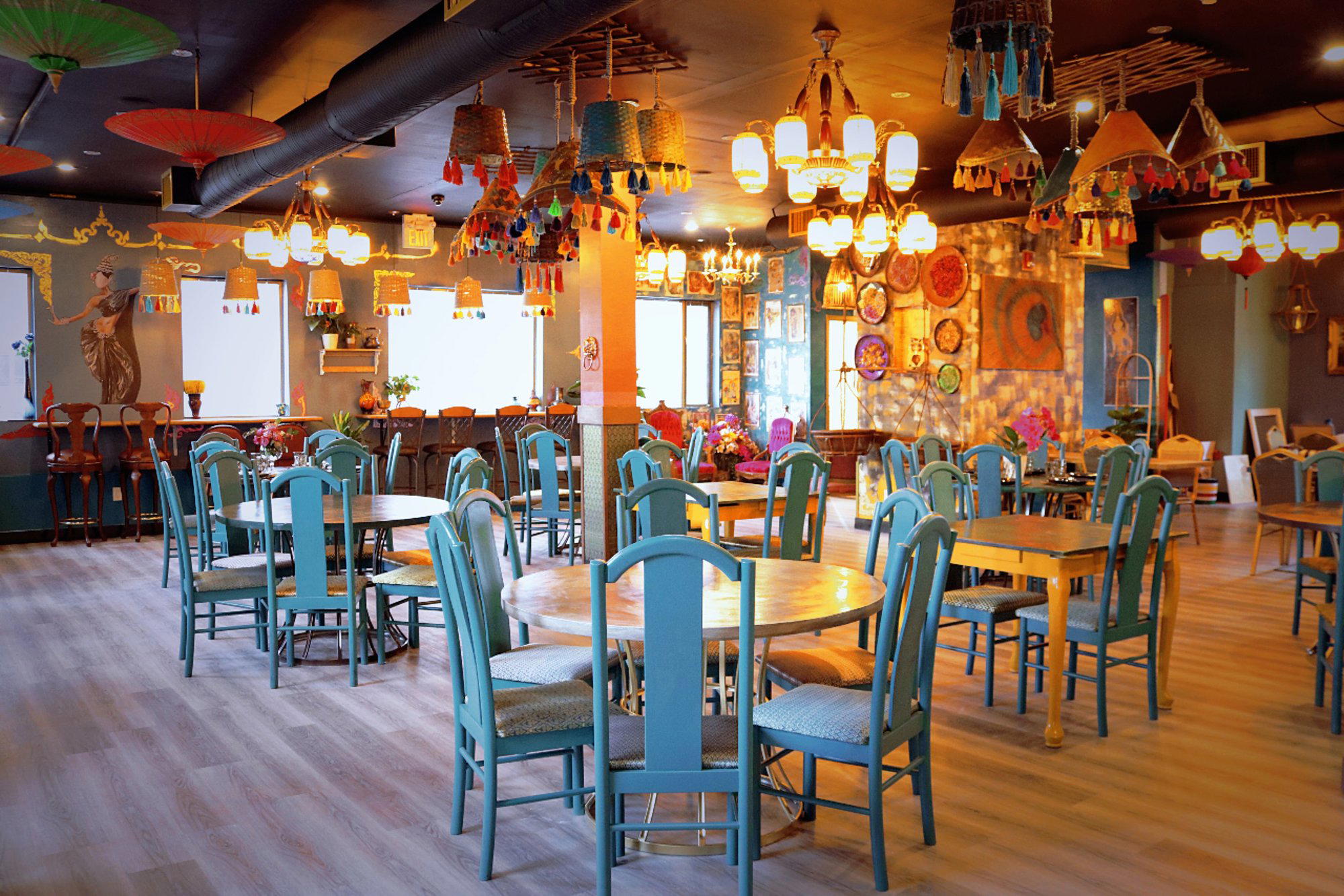 Auttarote Thai Cuisine restaurant in Calgary, Canada