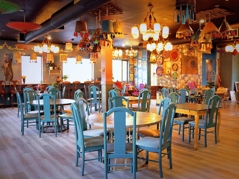 Auttarote Thai Cuisine, Calgary, Canada