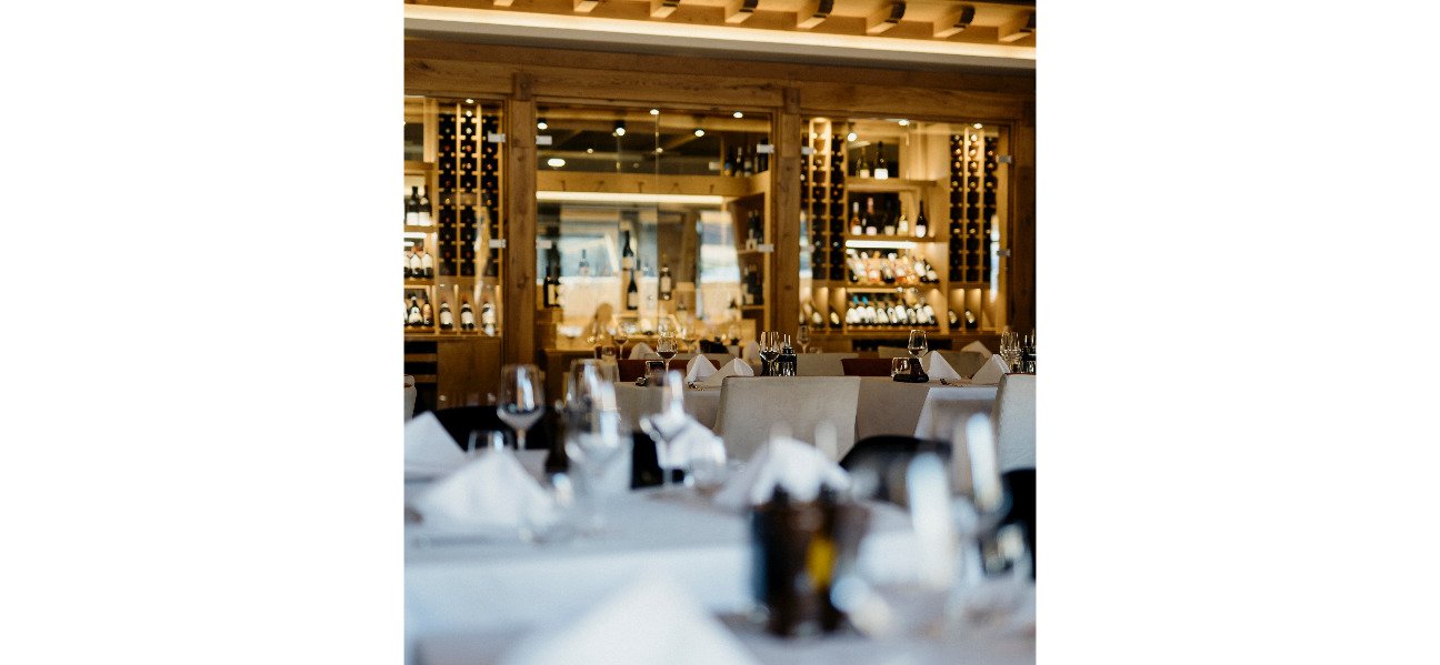 La Pista, Restaurant in Raska