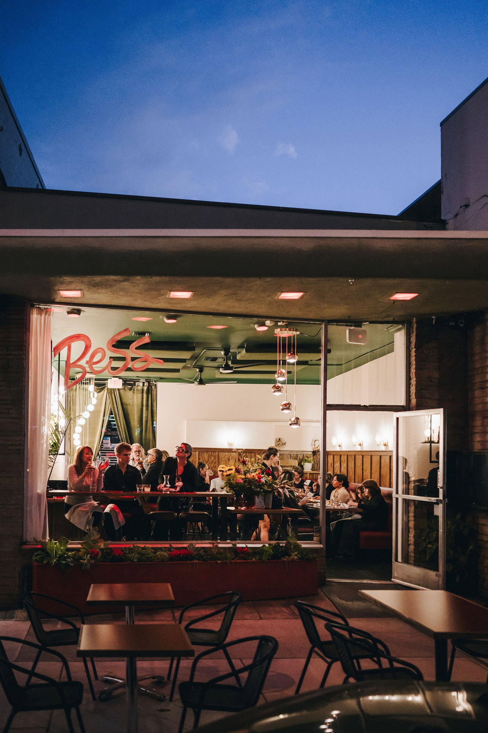 Bess, Sierra Madre, United States