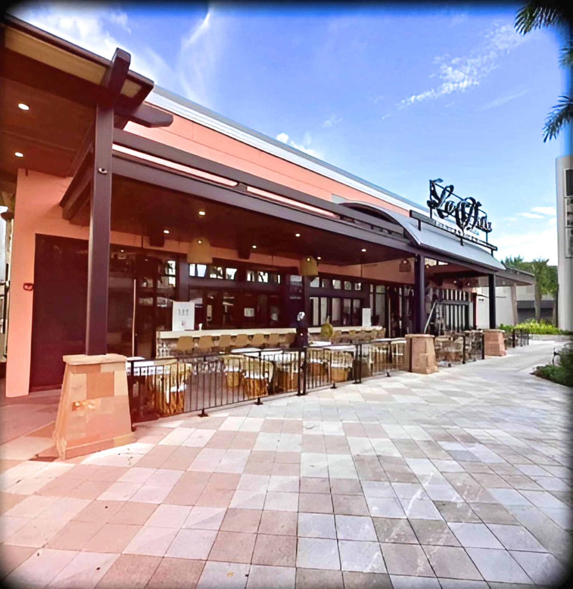 La Doña Seafood & Grill