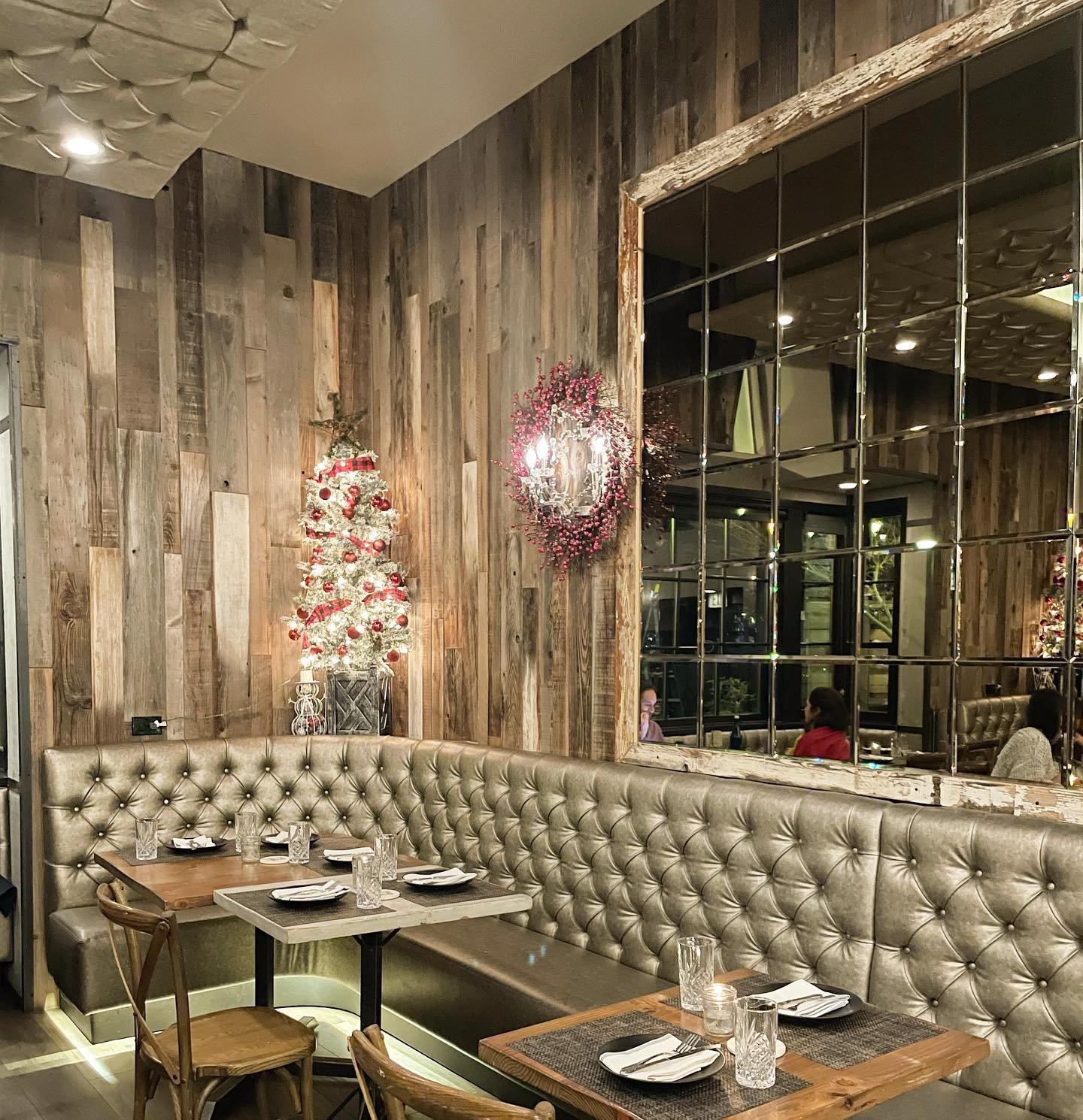 The Hero Ranch Kitchen, Restaurant in Saratoga