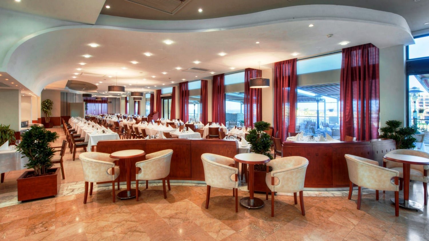 Bayview Restaurant, Restaurant in St Julian's