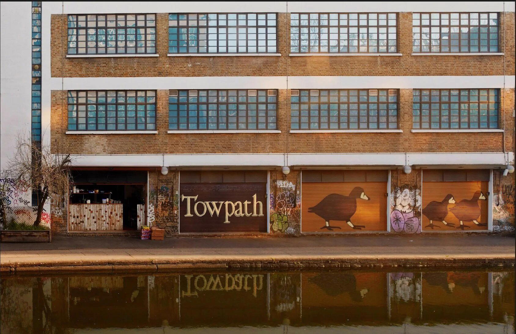 Towpath restaurant in London, United Kingdom