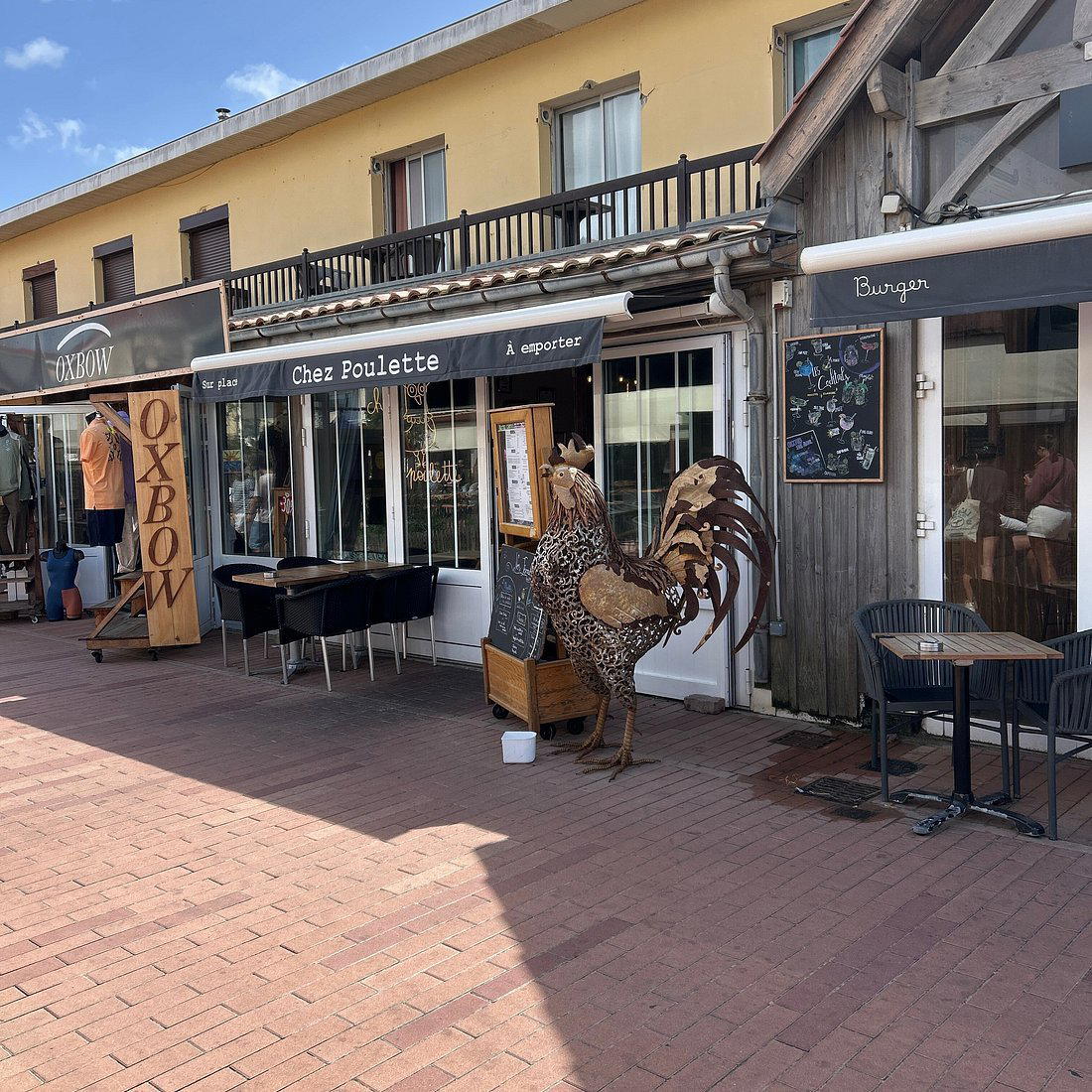 Chez Poulette restaurant in Lacanau, France