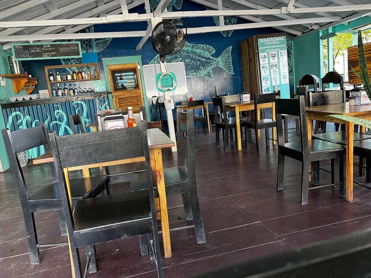 Omars Creole Grub, Placencia, Belize