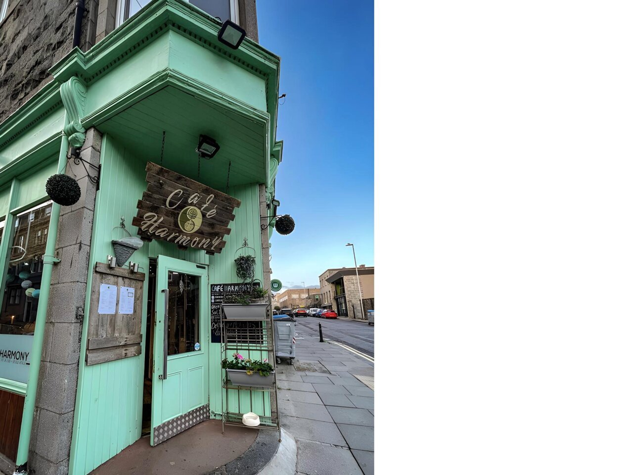 Cafe Harmony