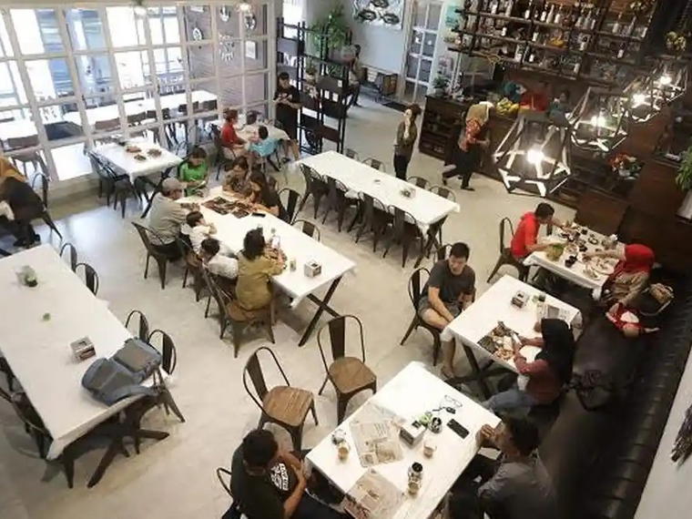Ratu Gurih Seafood, Makassar, Indonesia