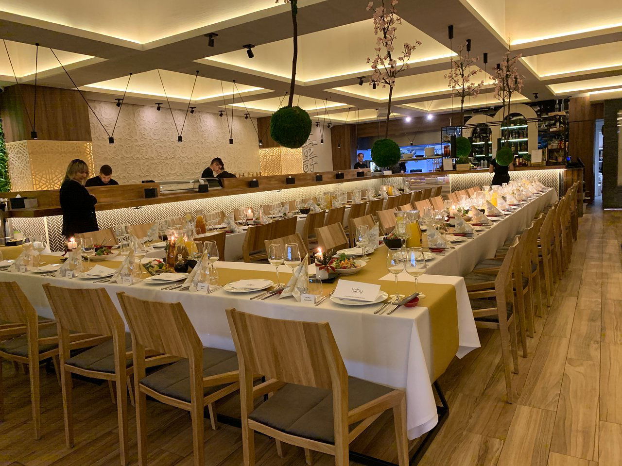 Tabu, Restaurant in Odz