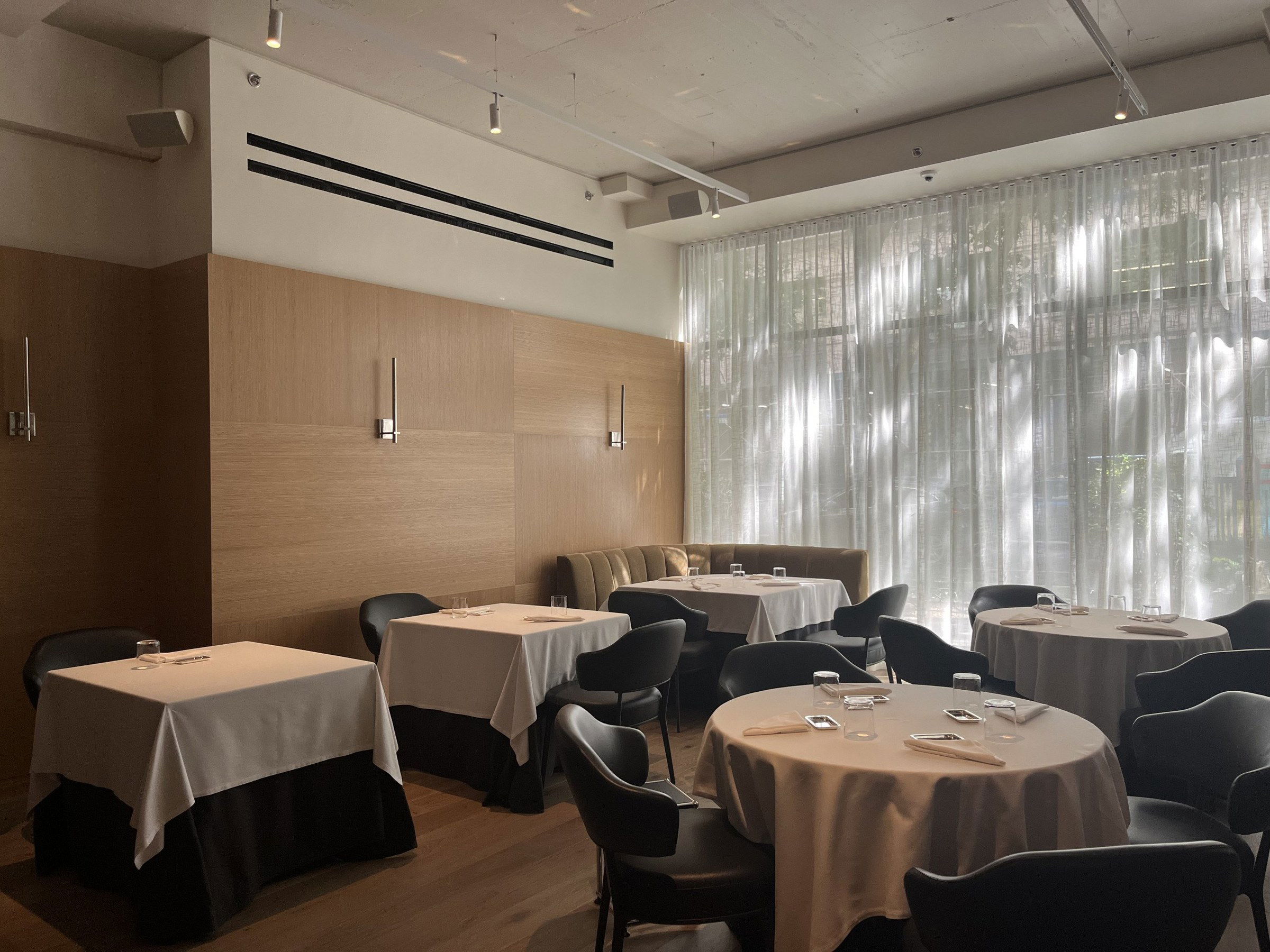 César, Restaurant in New York City