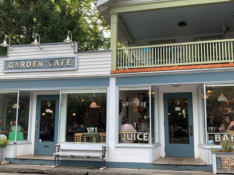 Garden Cafe Woodstock, Woodstock, United States