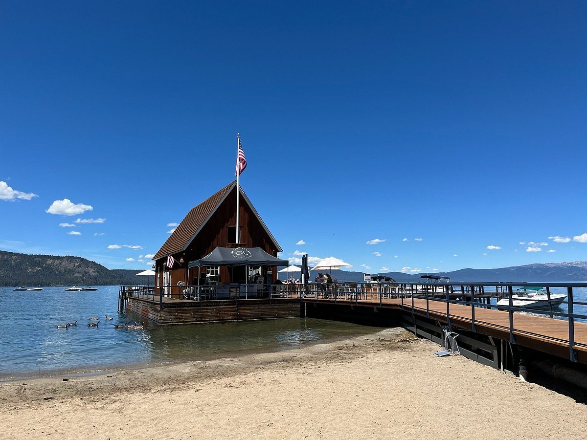 Chambers Landing Bar & Grill, Tahoma, United States