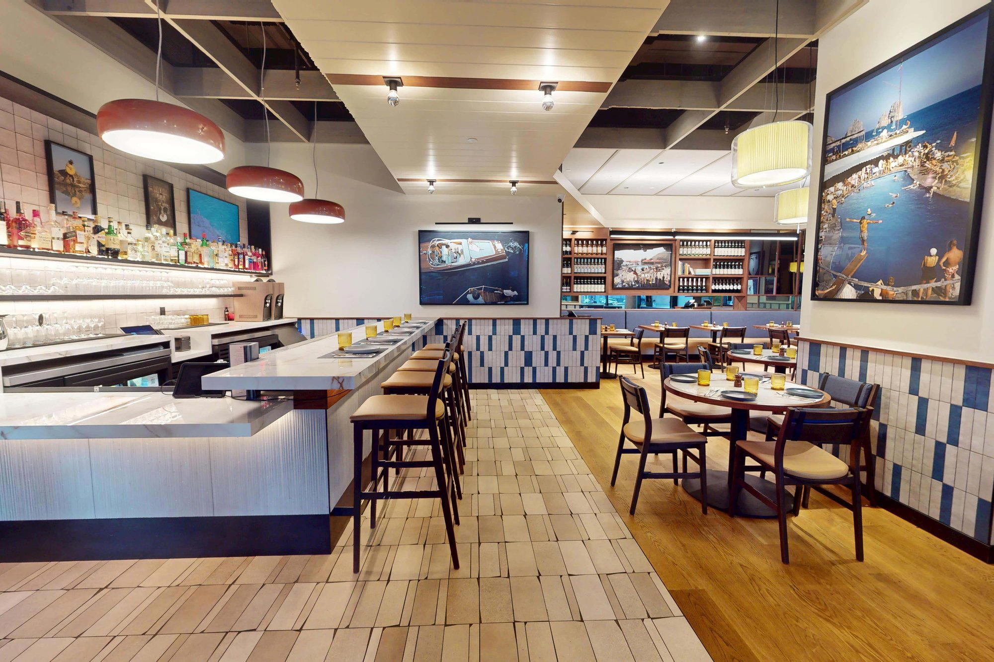 Casa Louie restaurant in New York City, United States