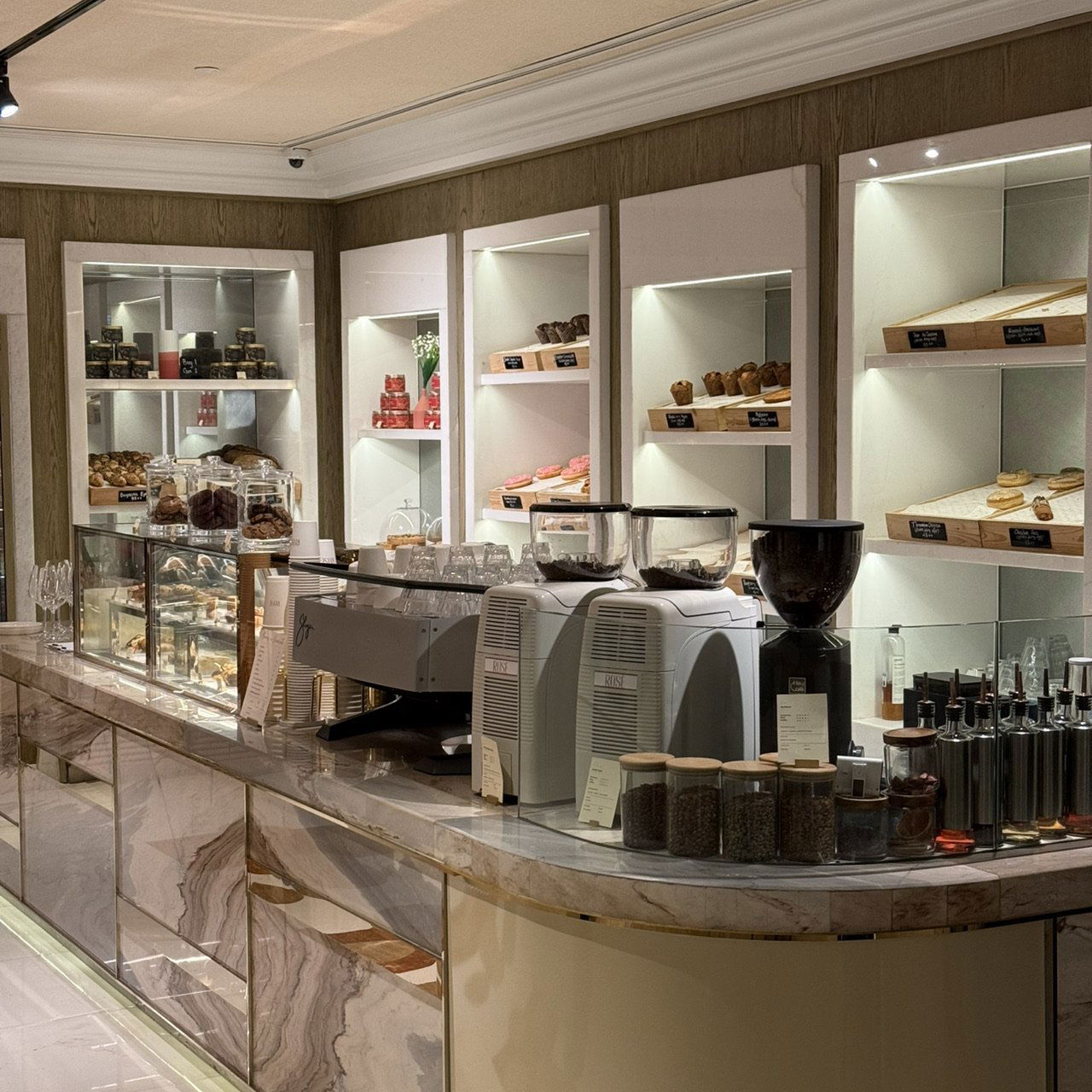 Rosé Gourmand Deli, Restaurant in Jakarta