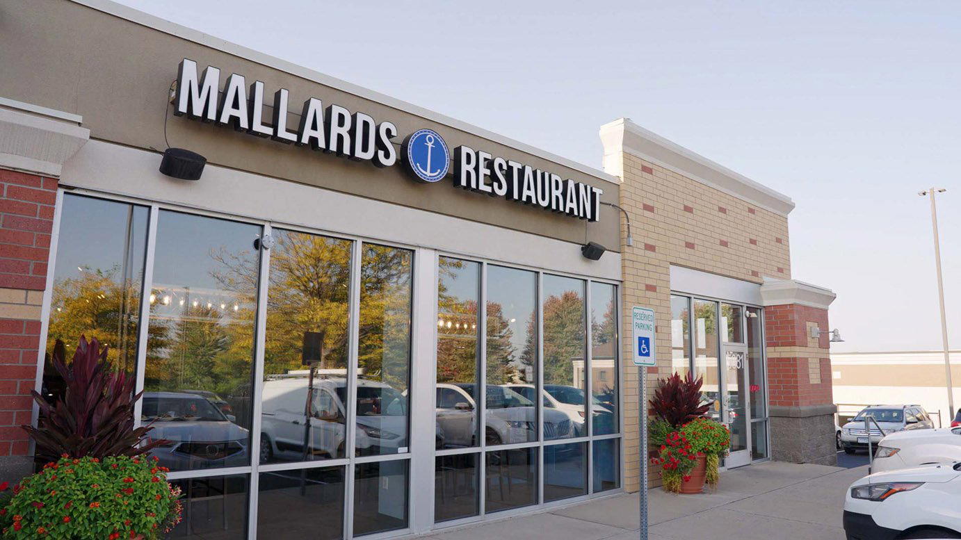 Mallards - Bloomington restaurant in Bloomington, United States