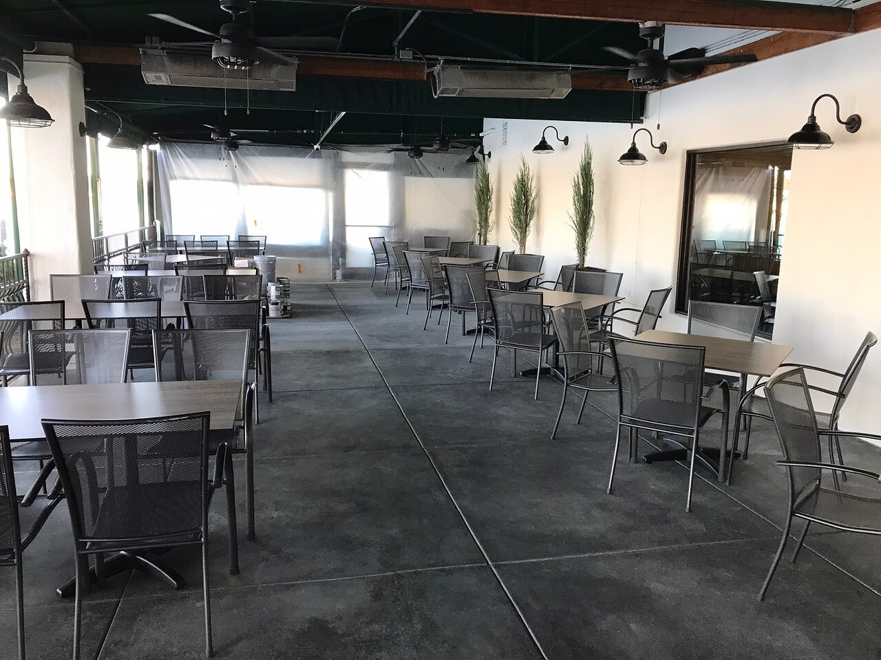 Domenico's on the Lake restaurant in Mission Viejo, United States