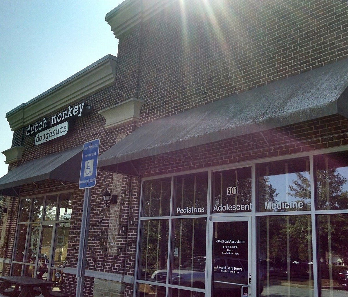 Dutch Monkey Doughnuts, Restaurant in Cumming