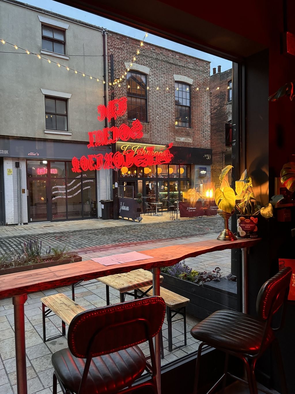 The Social Distortion restaurant in Hull, United Kingdom