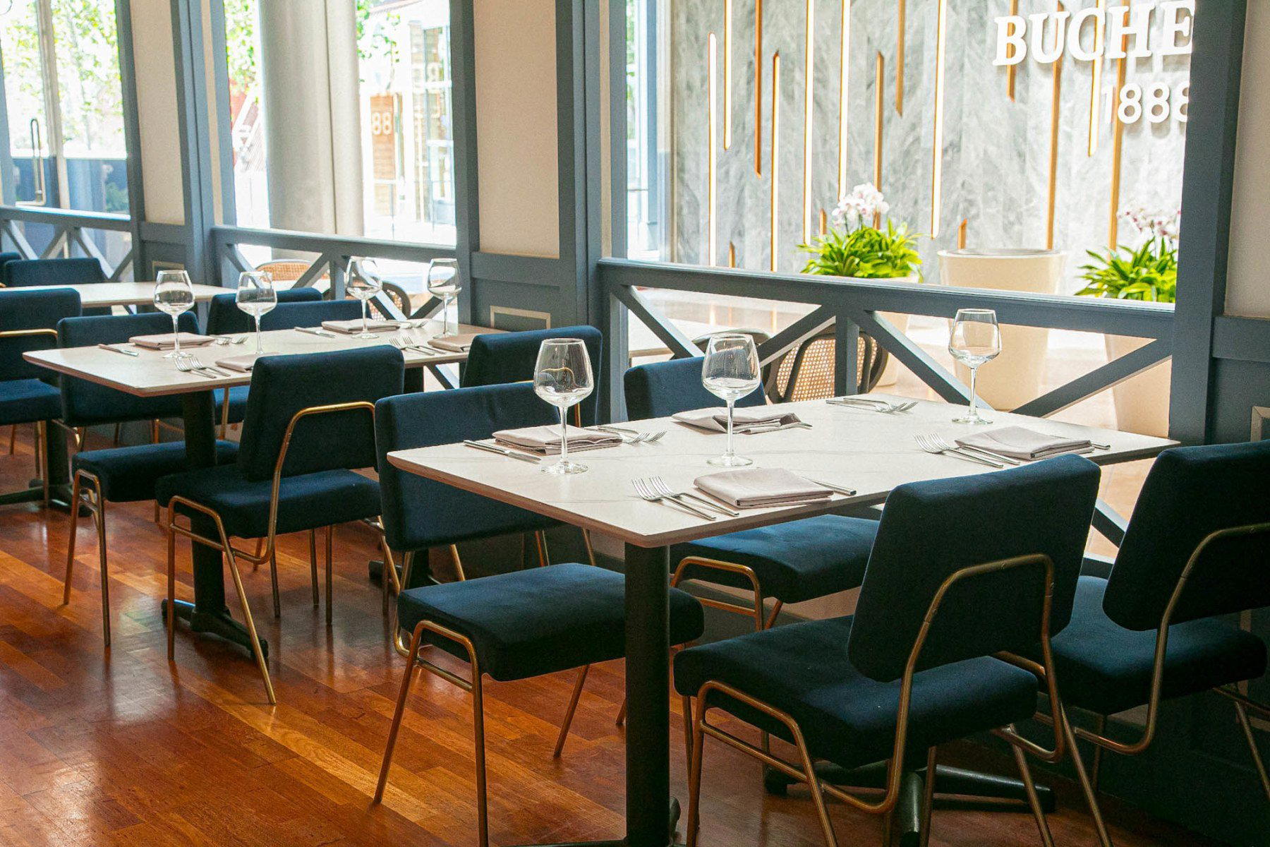 Populaire restaurant in Costa Mesa, United States