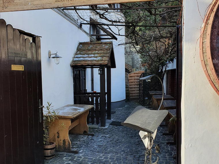 Labirintus Étterem, Szentendre, Hungary