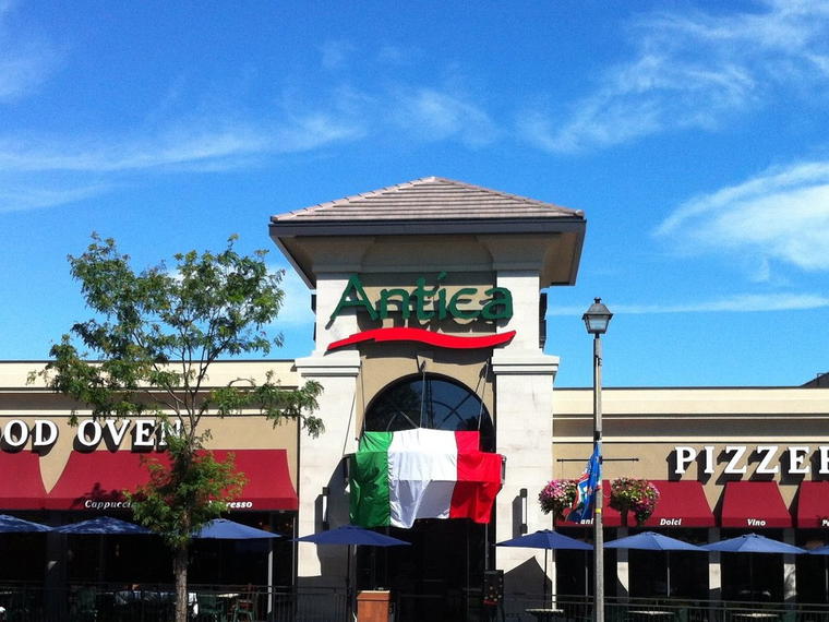 Antica Pizzeria & Ristorante, Niagara Falls, Canada