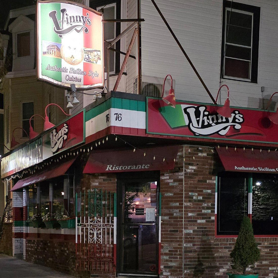 Vinny's at Night restaurant in Somerville, United States