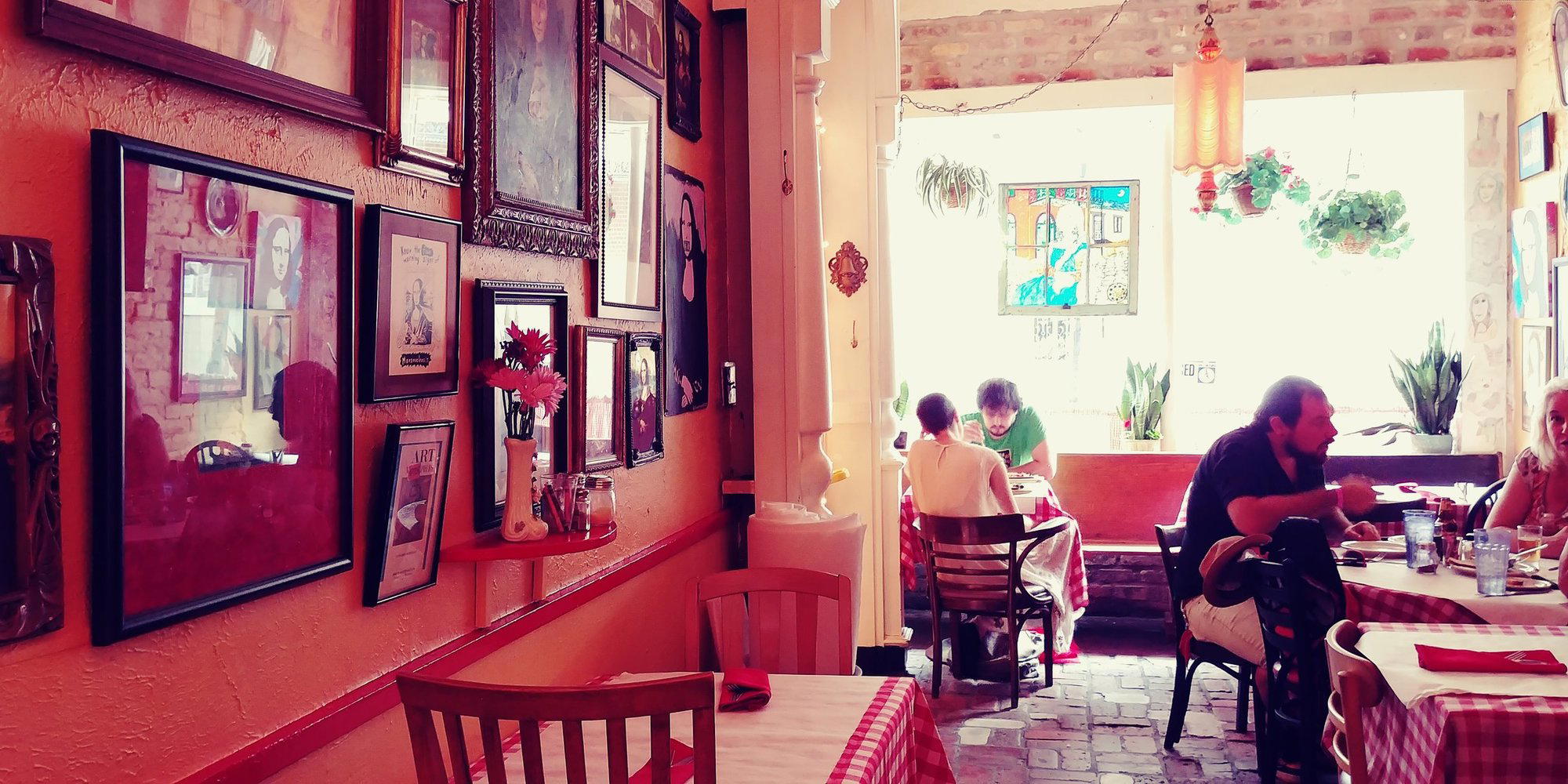 Mona Lisa restaurant in New Orleans, United States