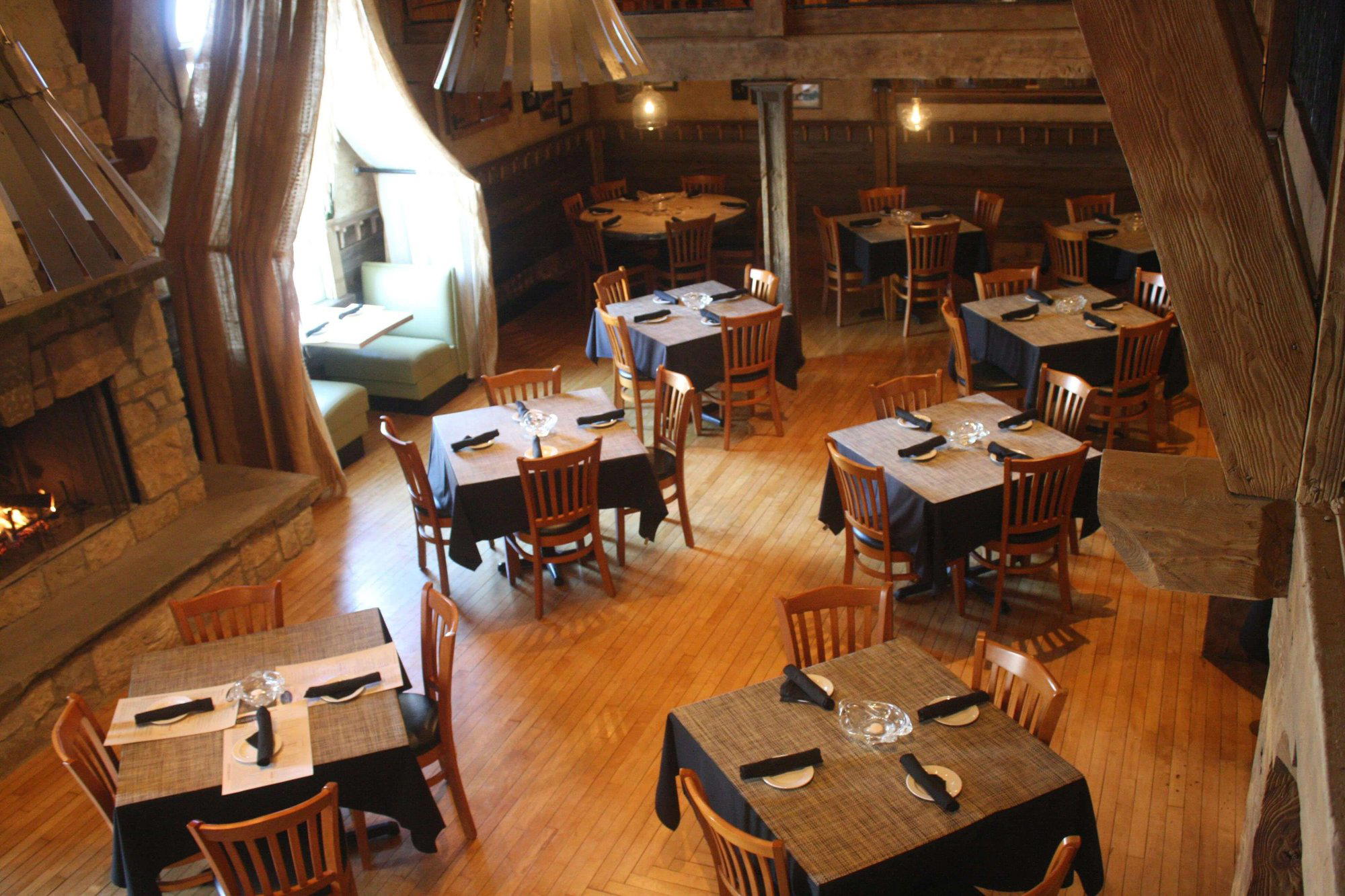 Burntwood Tavern restaurant in Brecksville, United States