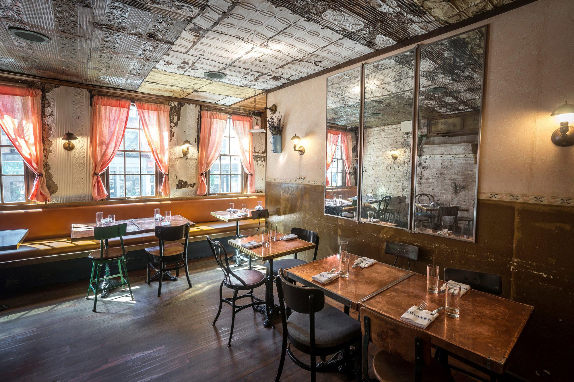 Tiny's & The Bar Upstairs, Restaurant in New York City