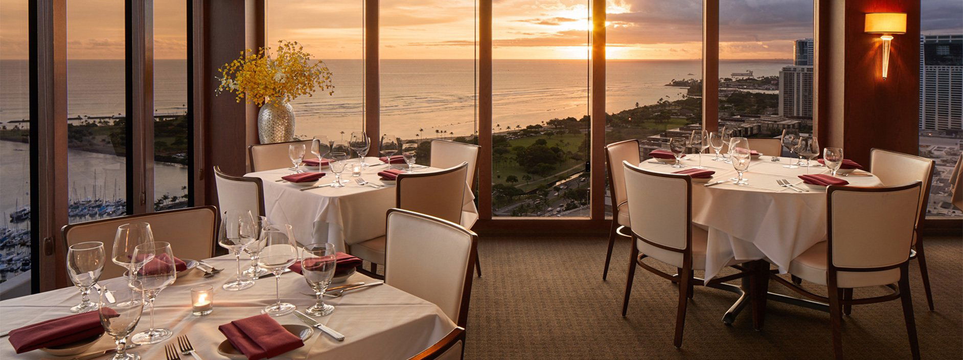 The Signature Prime Steak & Seafood, Restaurant in Honolulu