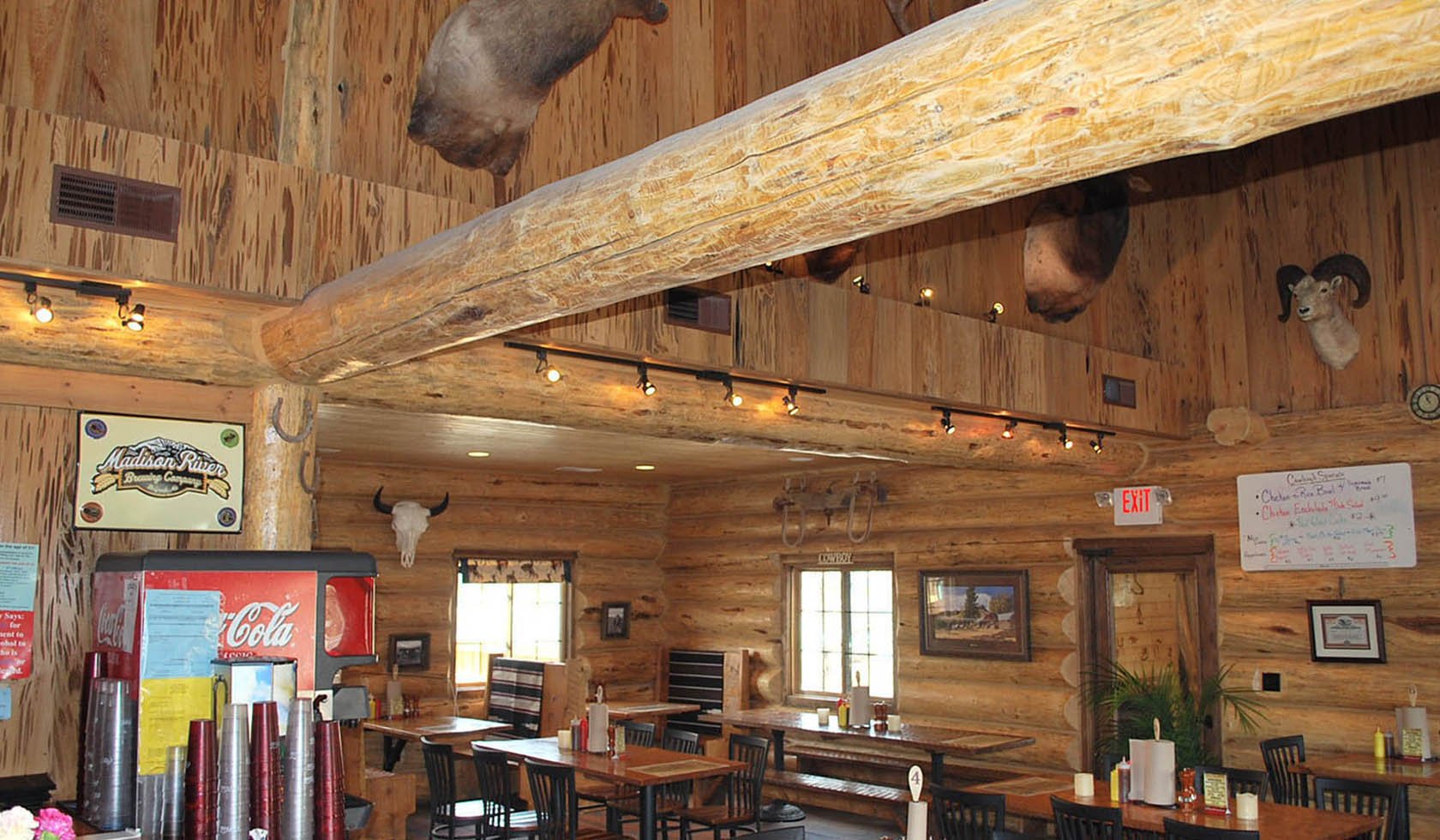 Cowboy's Lodge and Grille restaurant in Gardiner