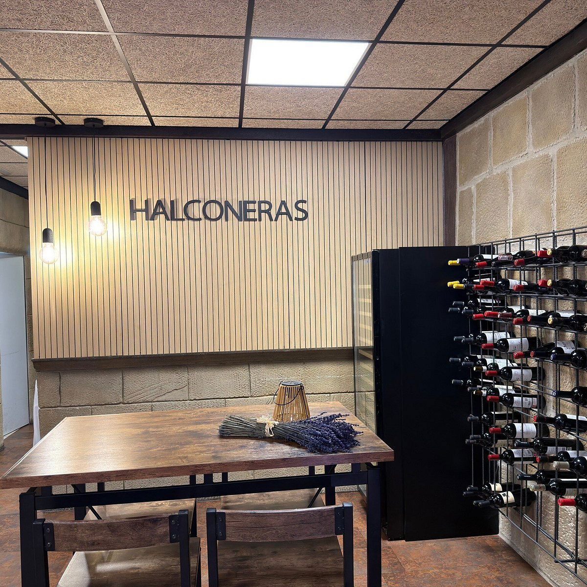 Halconeras De Sancho Iv, Restaurant in Funes